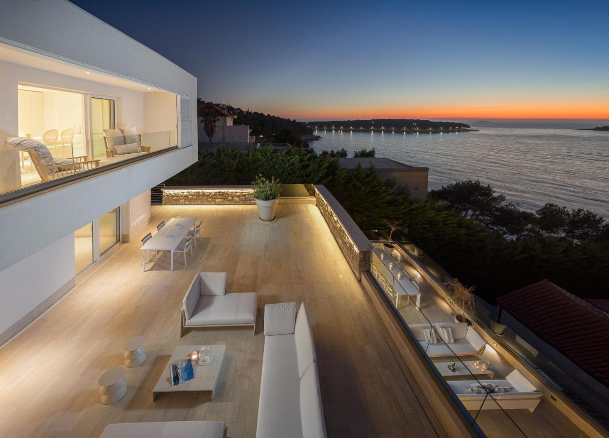 Luxury Seafront Villa Primosten Glamour With Private Pool, Sauna And Gym At The Beach In Primošten Eksteriør bilde
