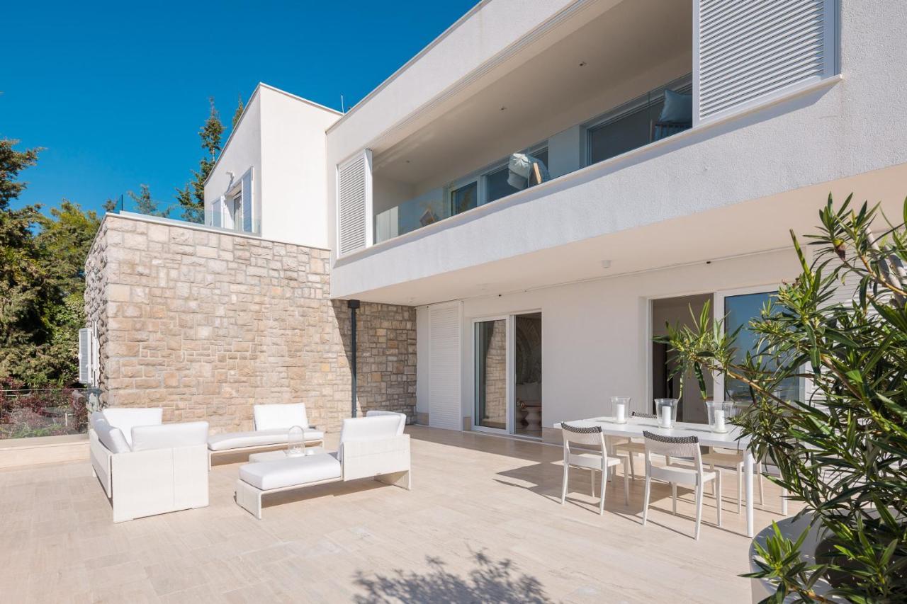 Luxury Seafront Villa Primosten Glamour With Private Pool, Sauna And Gym At The Beach In Primošten Eksteriør bilde