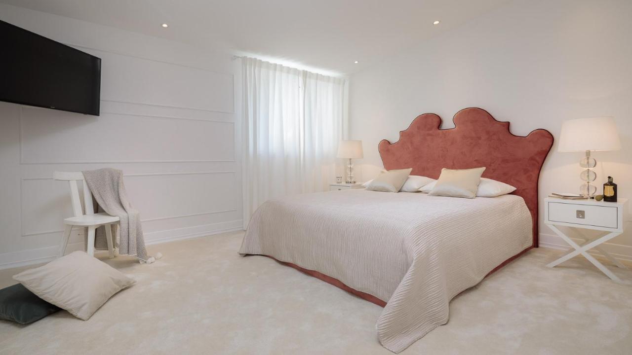 Luxury Seafront Villa Primosten Glamour With Private Pool, Sauna And Gym At The Beach In Primošten Eksteriør bilde